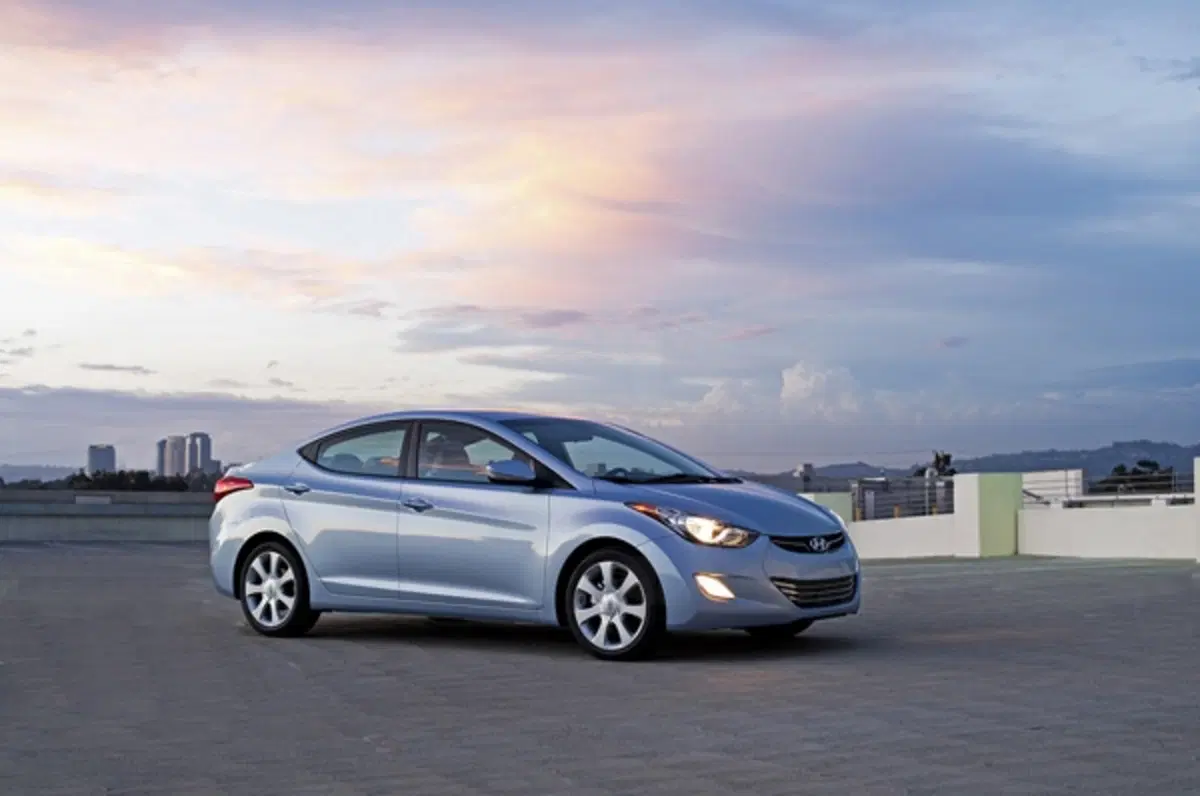 Hyundai Elantra: debutta negli USA (6)