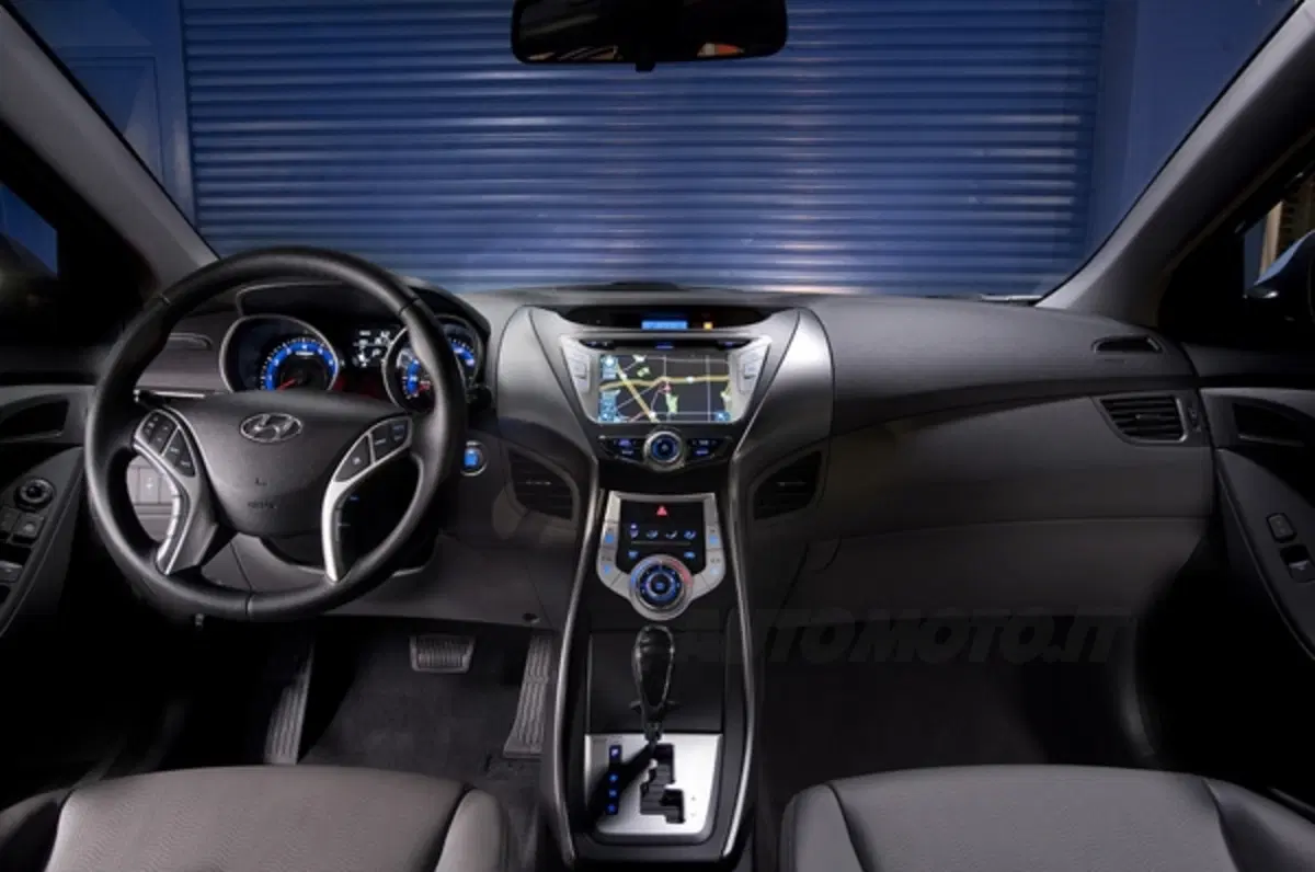 Hyundai Elantra: debutta negli USA (9)
