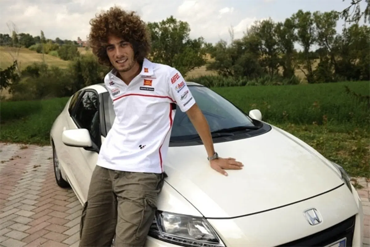 Marco Simoncelli su Honda CR-Z