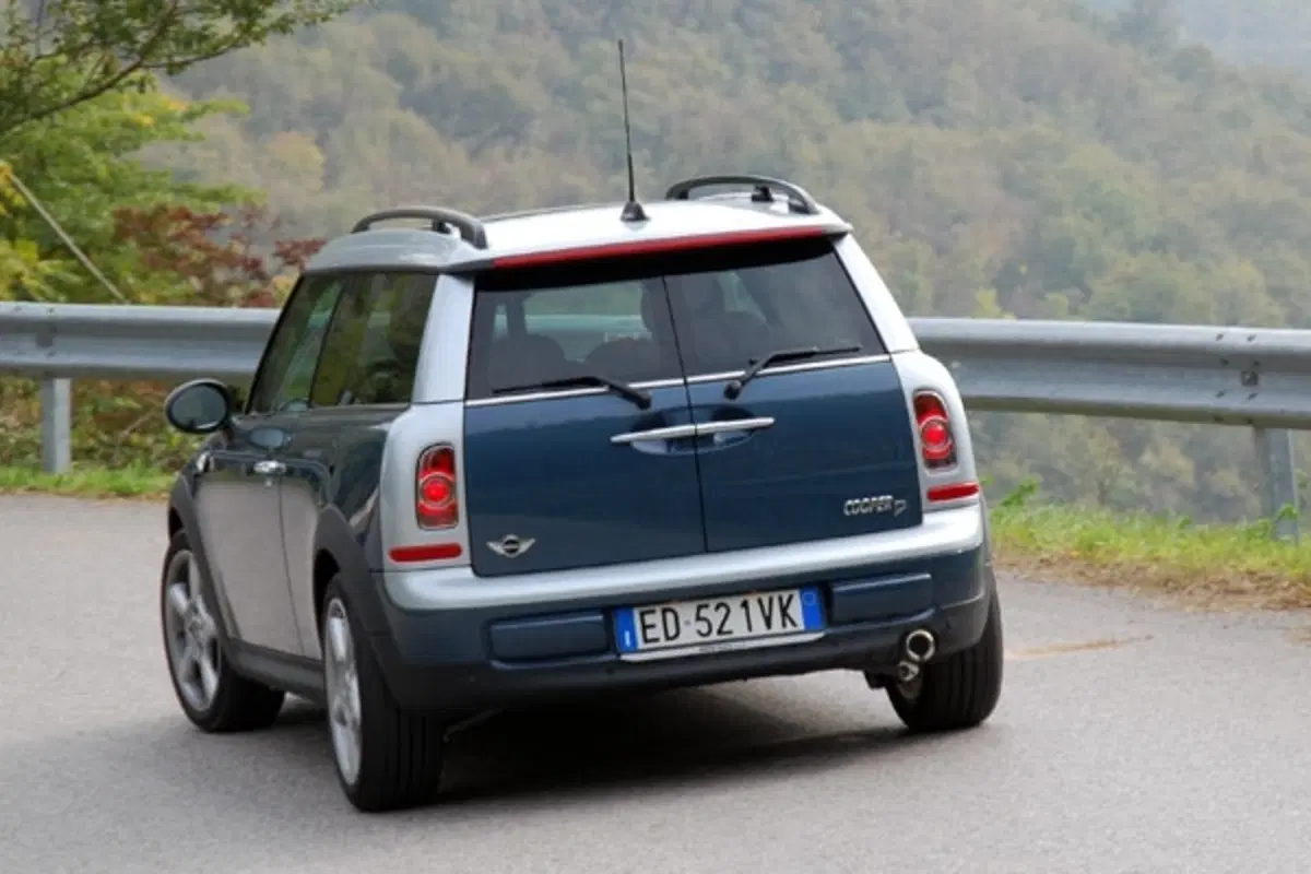 Mini Cooper D Clubman (2)