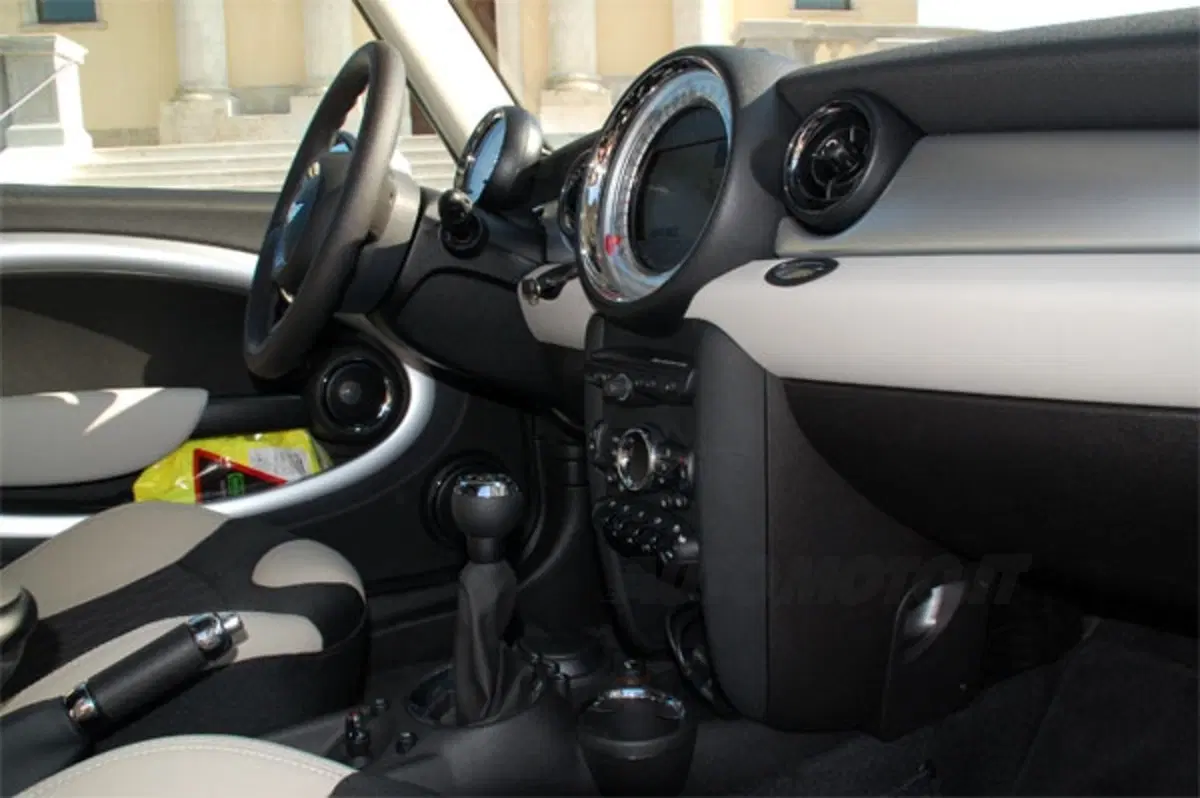 Mini Cooper D Clubman (46)