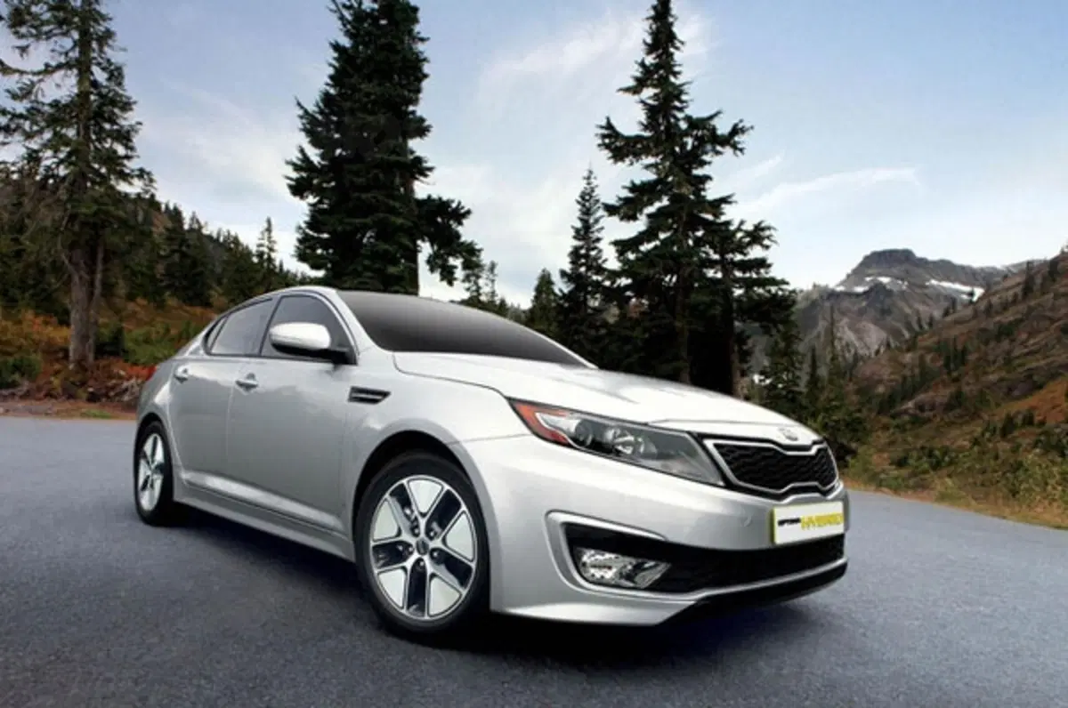 Kia Optima Hybrid (9)