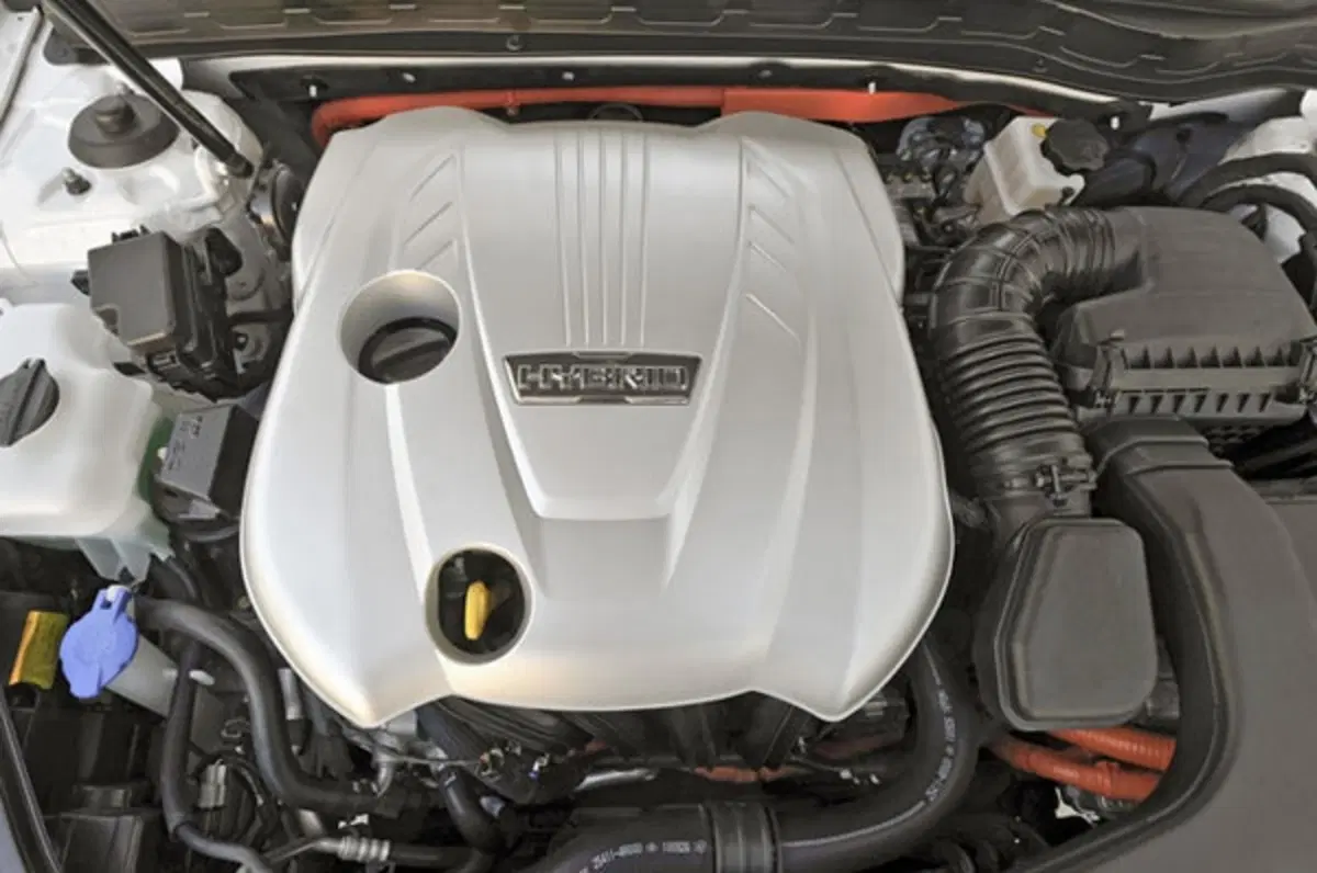Kia Optima Hybrid (24)