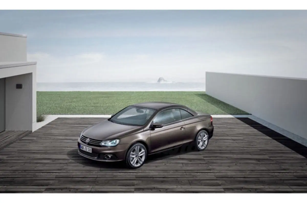 Volkswagen Eos 2011: il video della versione restyling (10)