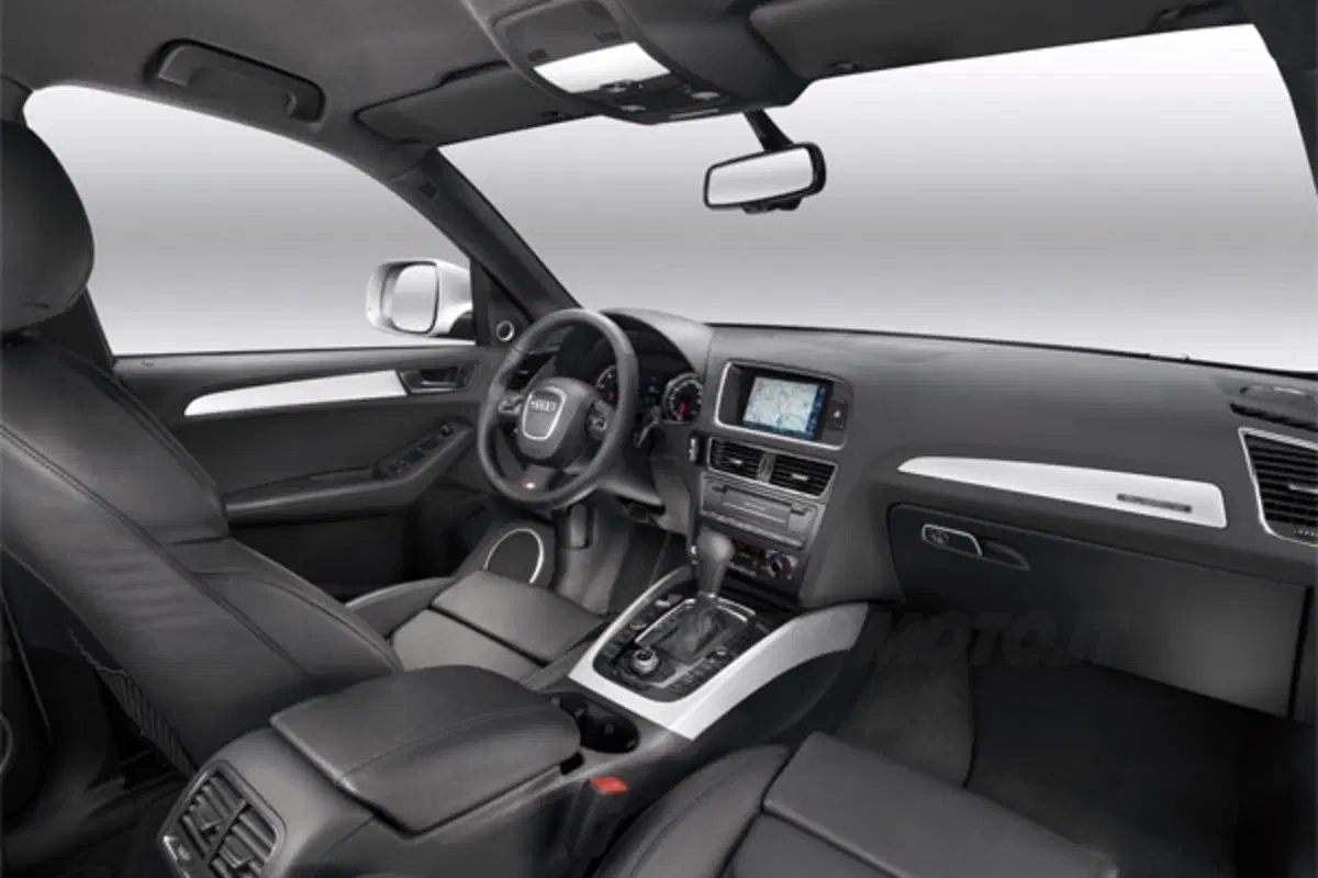 Audi Q5 Advanced e Advanced Plus (7)