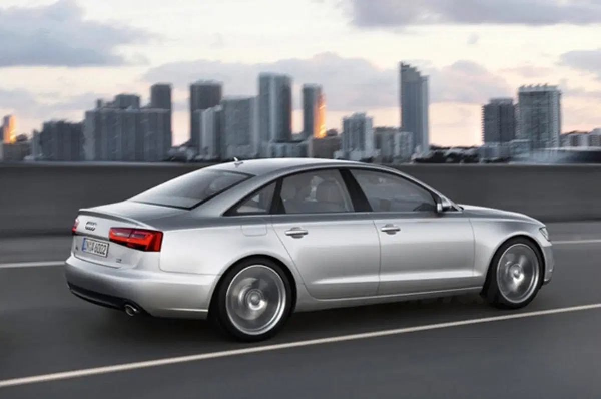 nuova Audi A6: in listino da 45.250 euro (2)