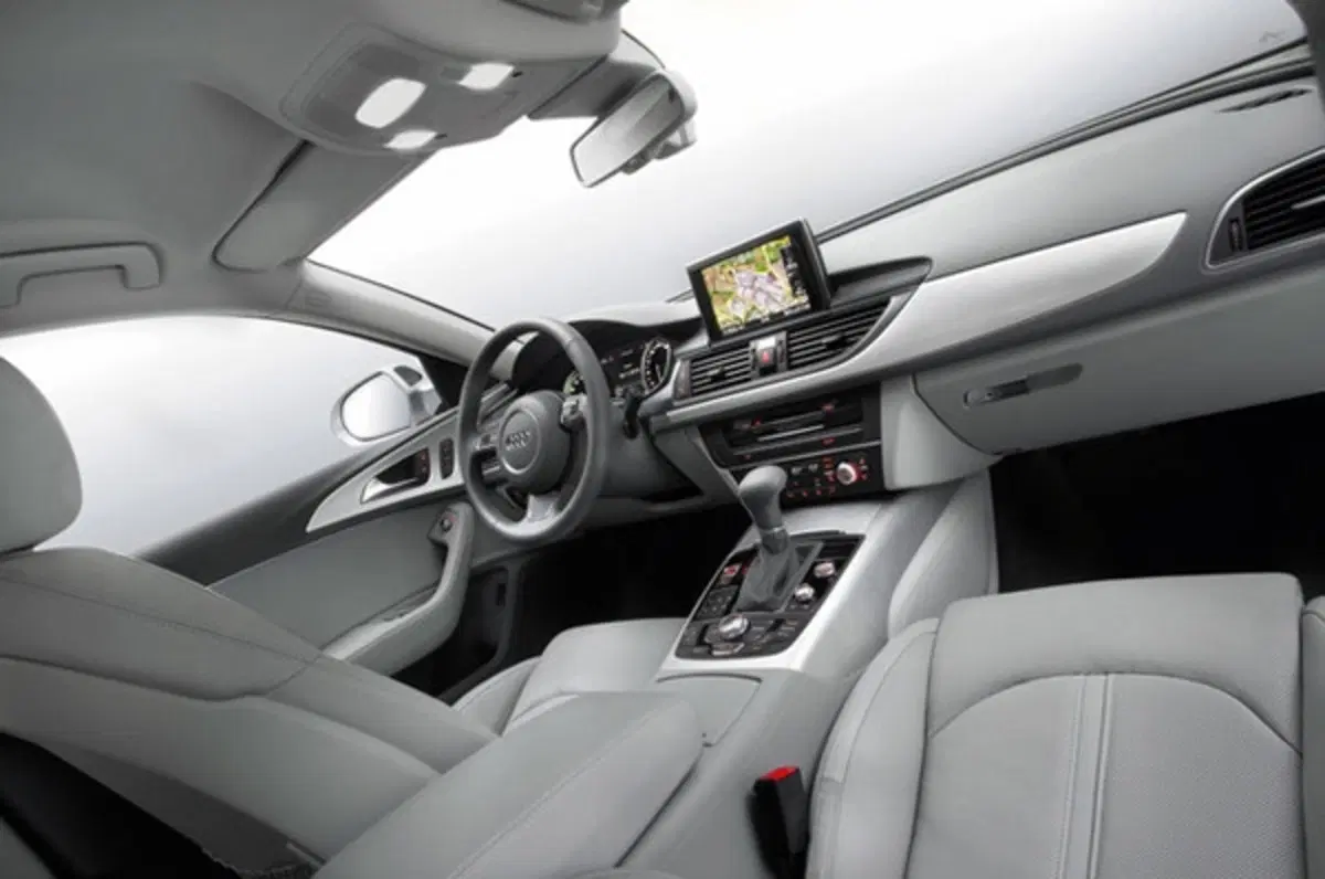 nuova Audi A6: in listino da 45.250 euro (25)