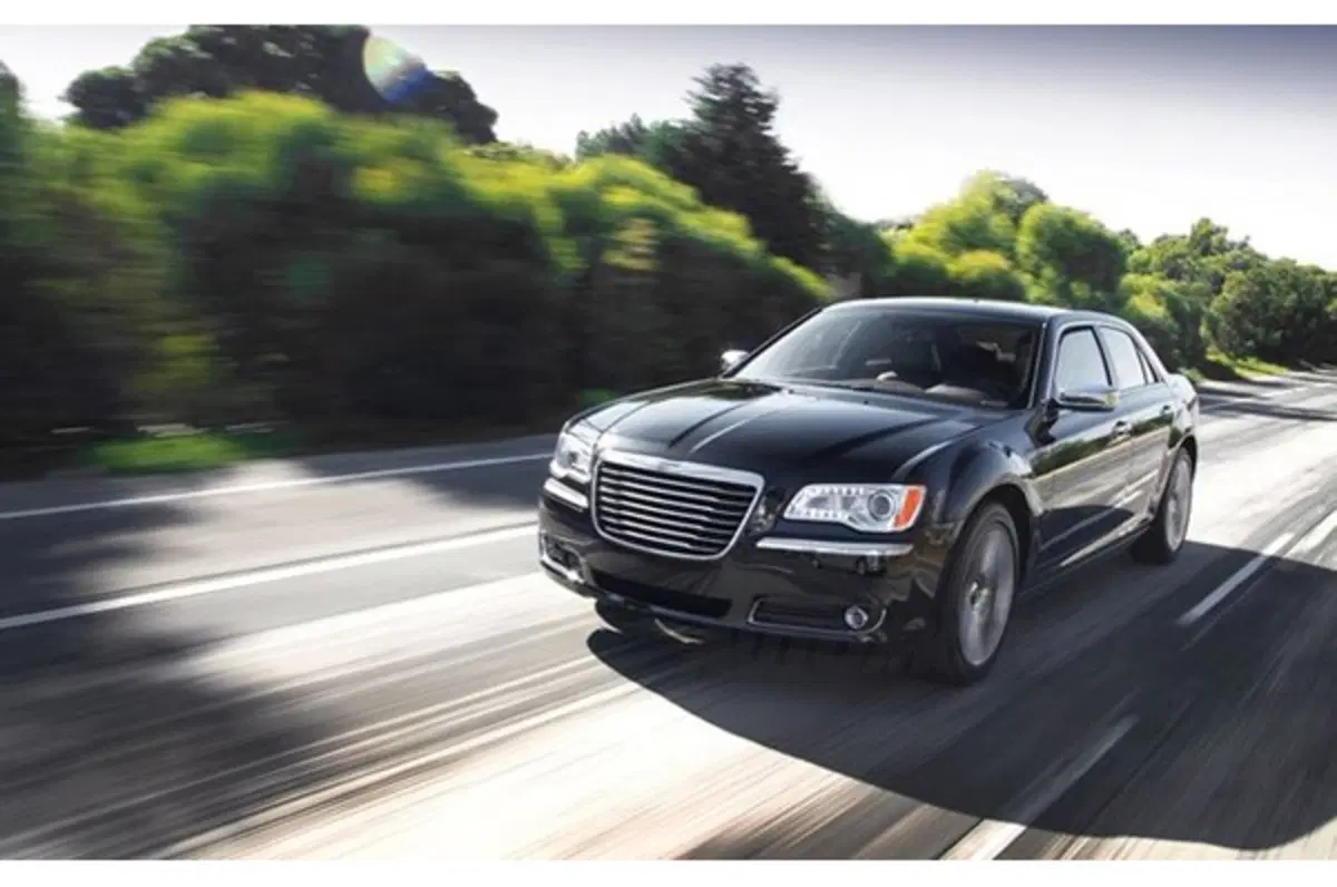 nuova Chrysler 300 - prime immagini