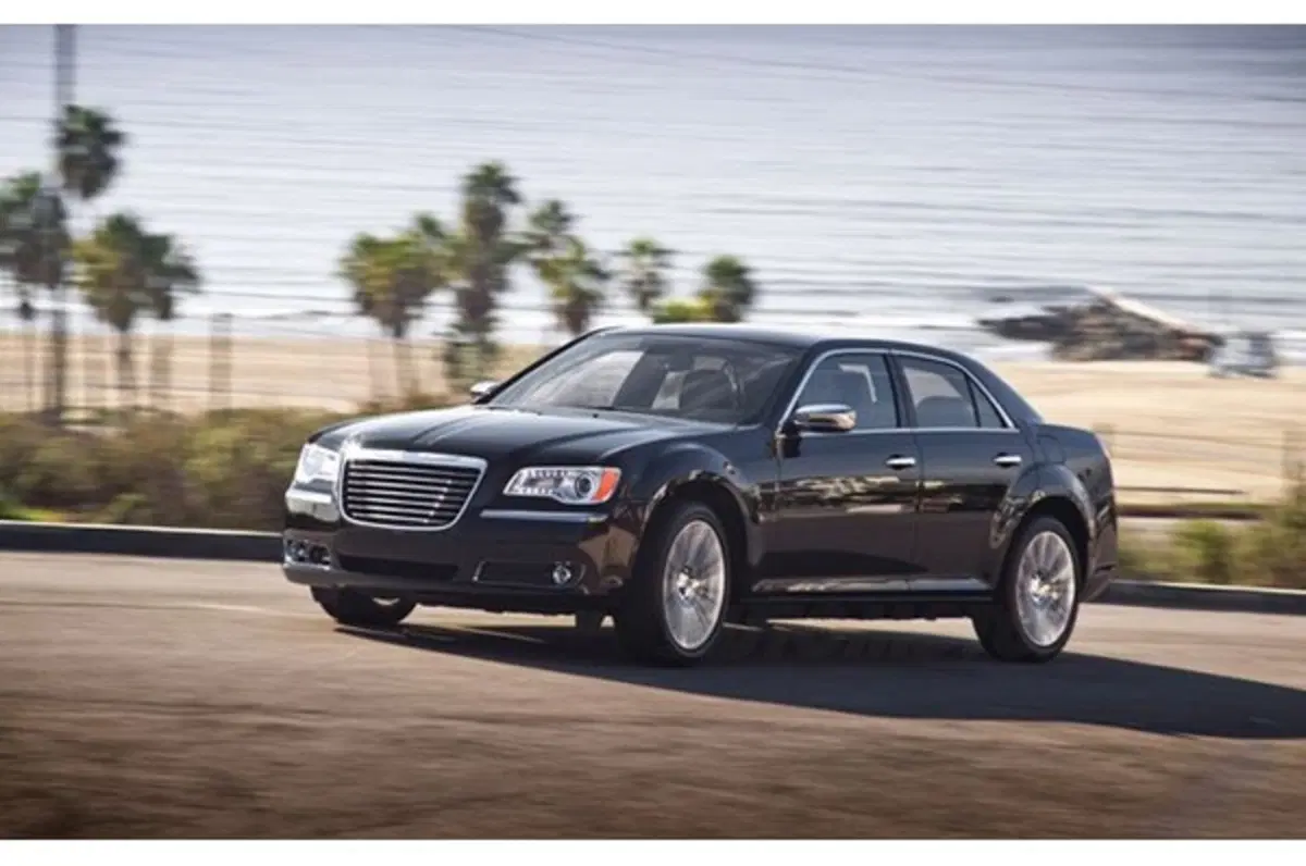 nuova Chrysler 300 - prime immagini (2)