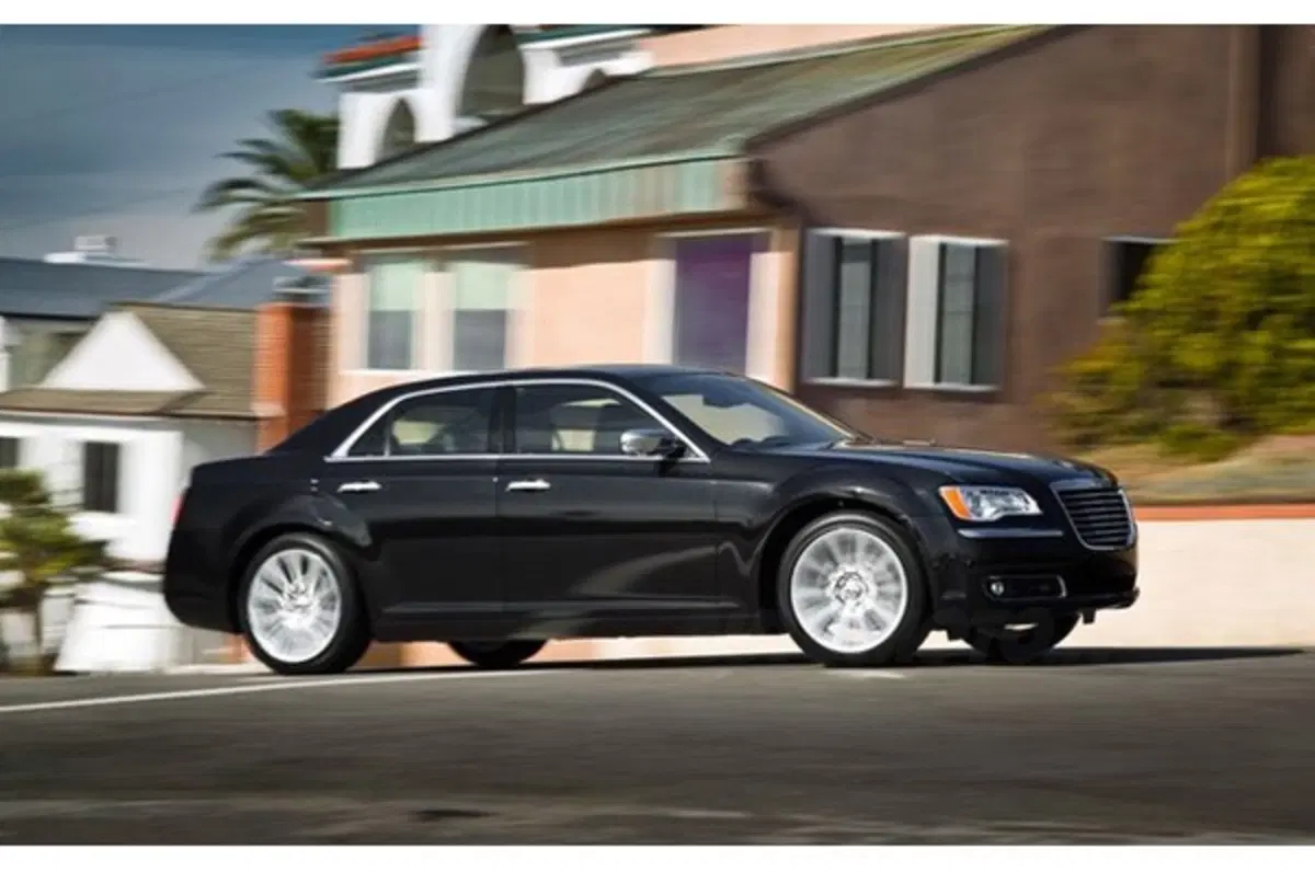 nuova Chrysler 300 - prime immagini (6)