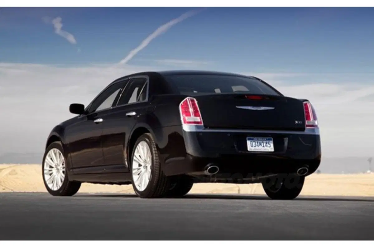nuova Chrysler 300 - prime immagini (10)