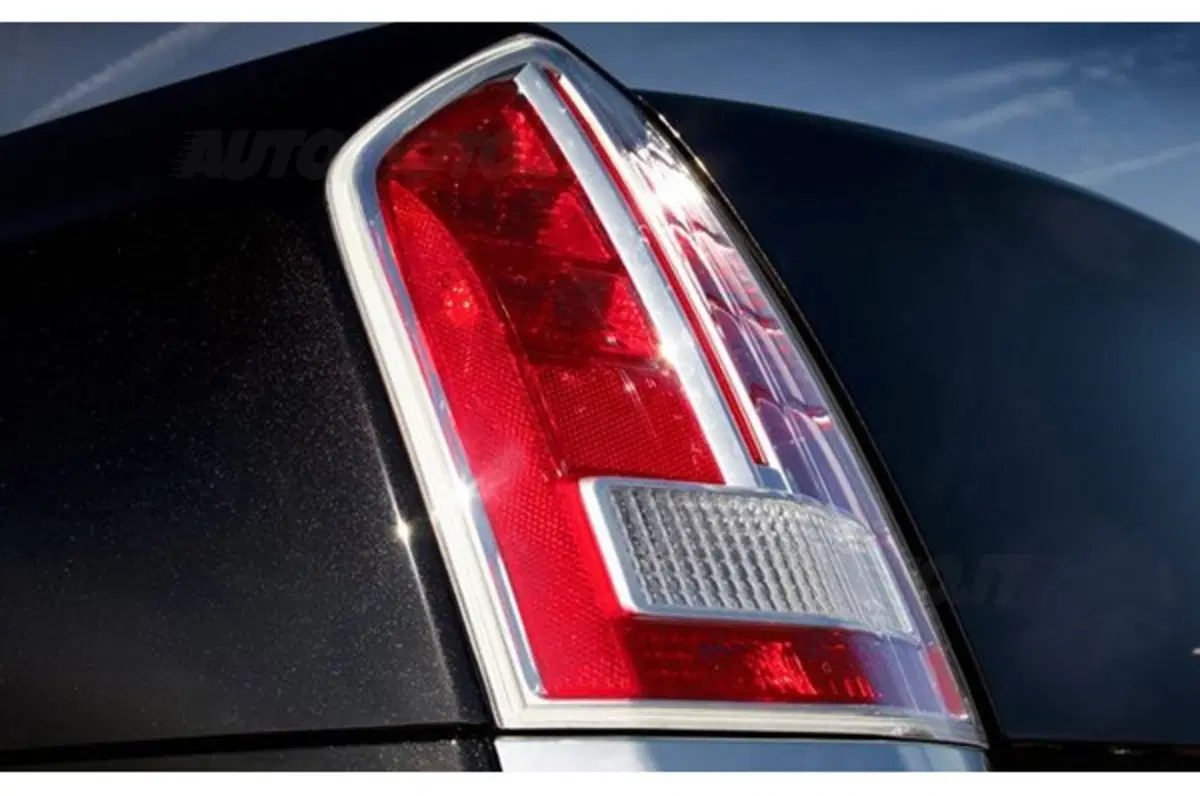 nuova Chrysler 300 - prime immagini (16)