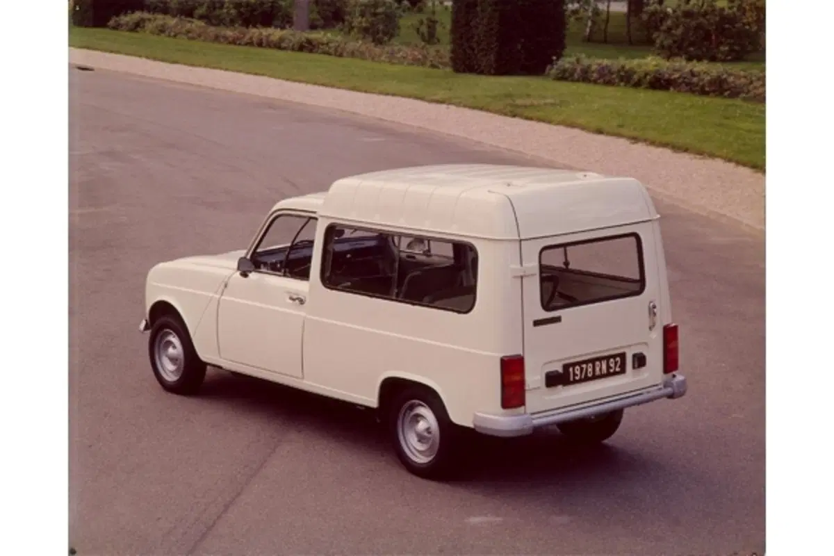 Renault 4: nel 2011 compirà 50 anni (13)