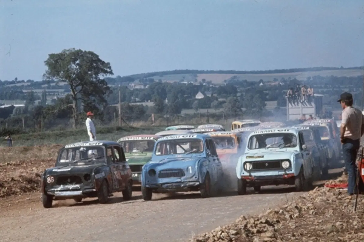 Renault 4: nel 2011 compirà 50 anni (21)