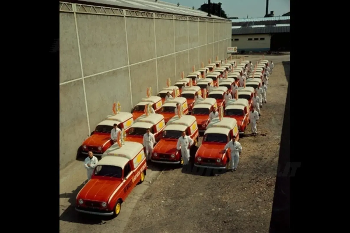 Renault 4: nel 2011 compirà 50 anni (35)