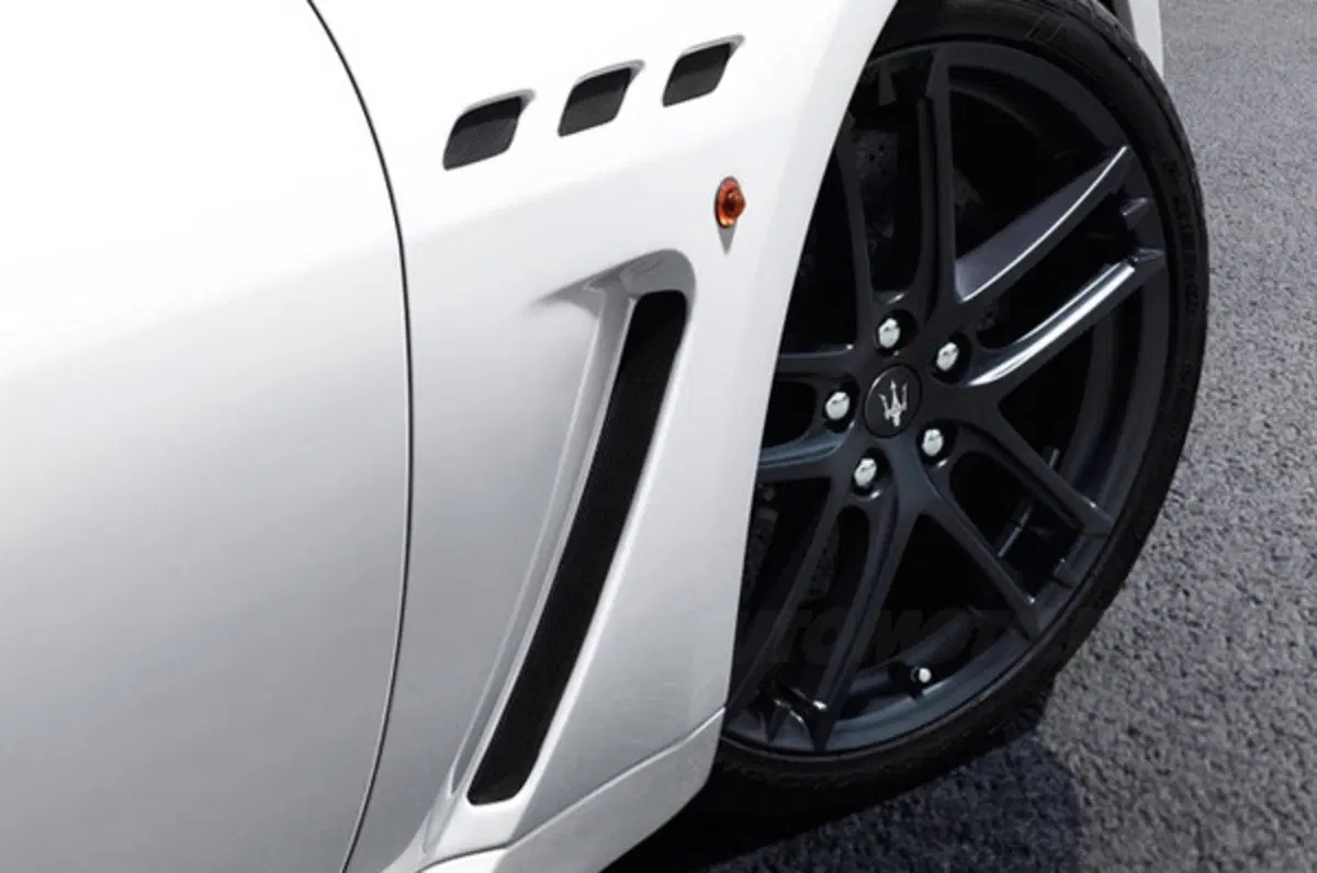 Maserati GranTurismo MC Stradale: quanto costa (18)