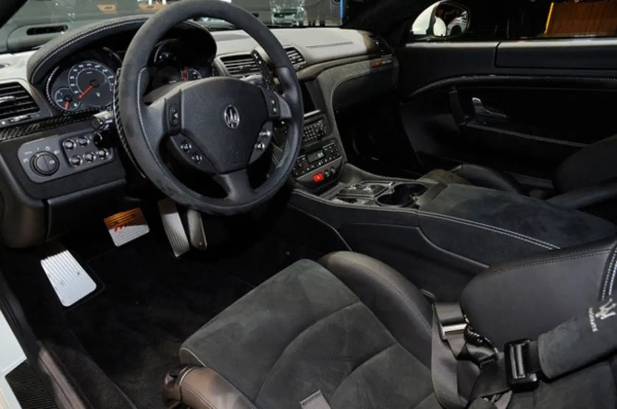 Maserati GranTurismo MC Stradale: quanto costa (25)