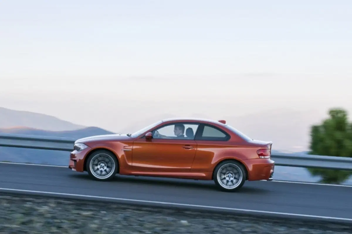 BMW Serie 1 M Coupè (9)