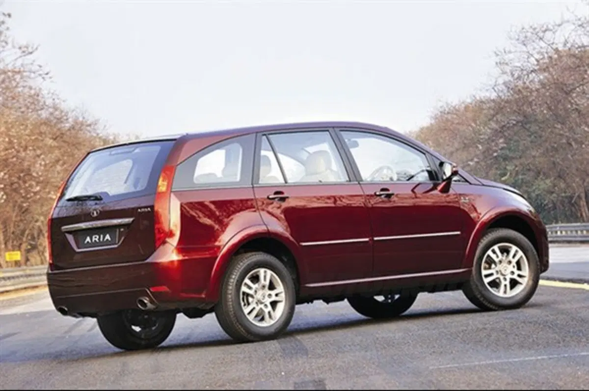 Tata Aria (3)