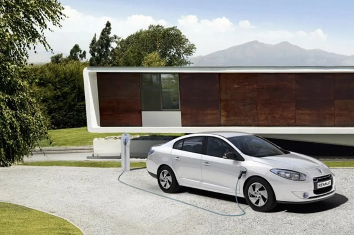 Renault Fluence Z.E. Prime Time (8)
