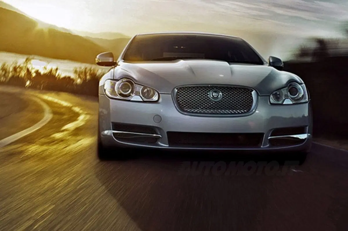 Jaguar XF: in arrivo il 4 cilindri diesel da 190 CV (7)