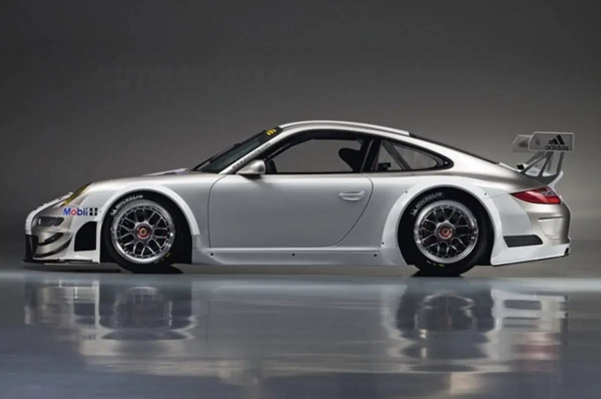 Porsche 911 GT3 RSR 2011 (5)