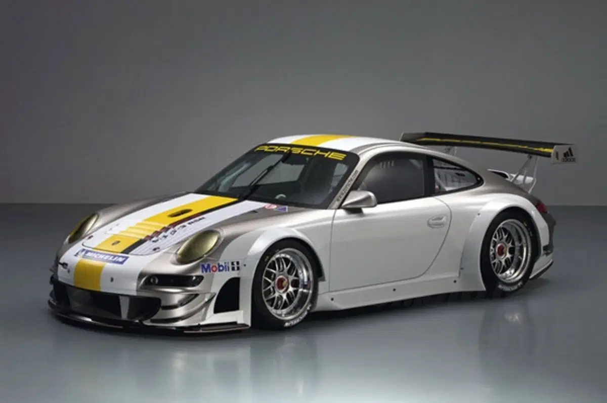 Porsche 911 GT3 RSR 2011 (8)