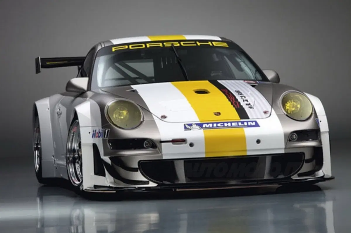 Porsche 911 GT3 RSR 2011 (10)