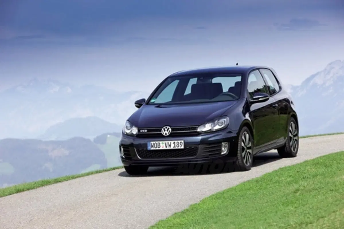 Volkswagen Golf: in arrivo due nuovi allestimenti (15)