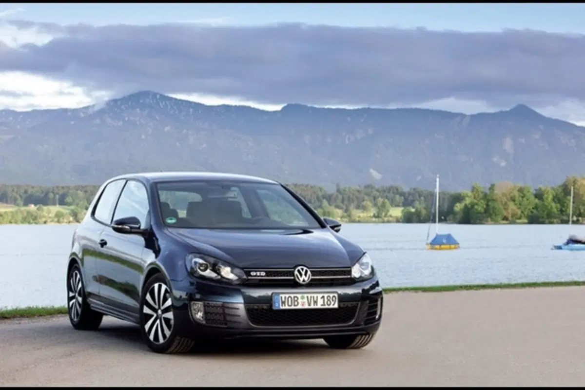 Volkswagen Golf: in arrivo due nuovi allestimenti (19)