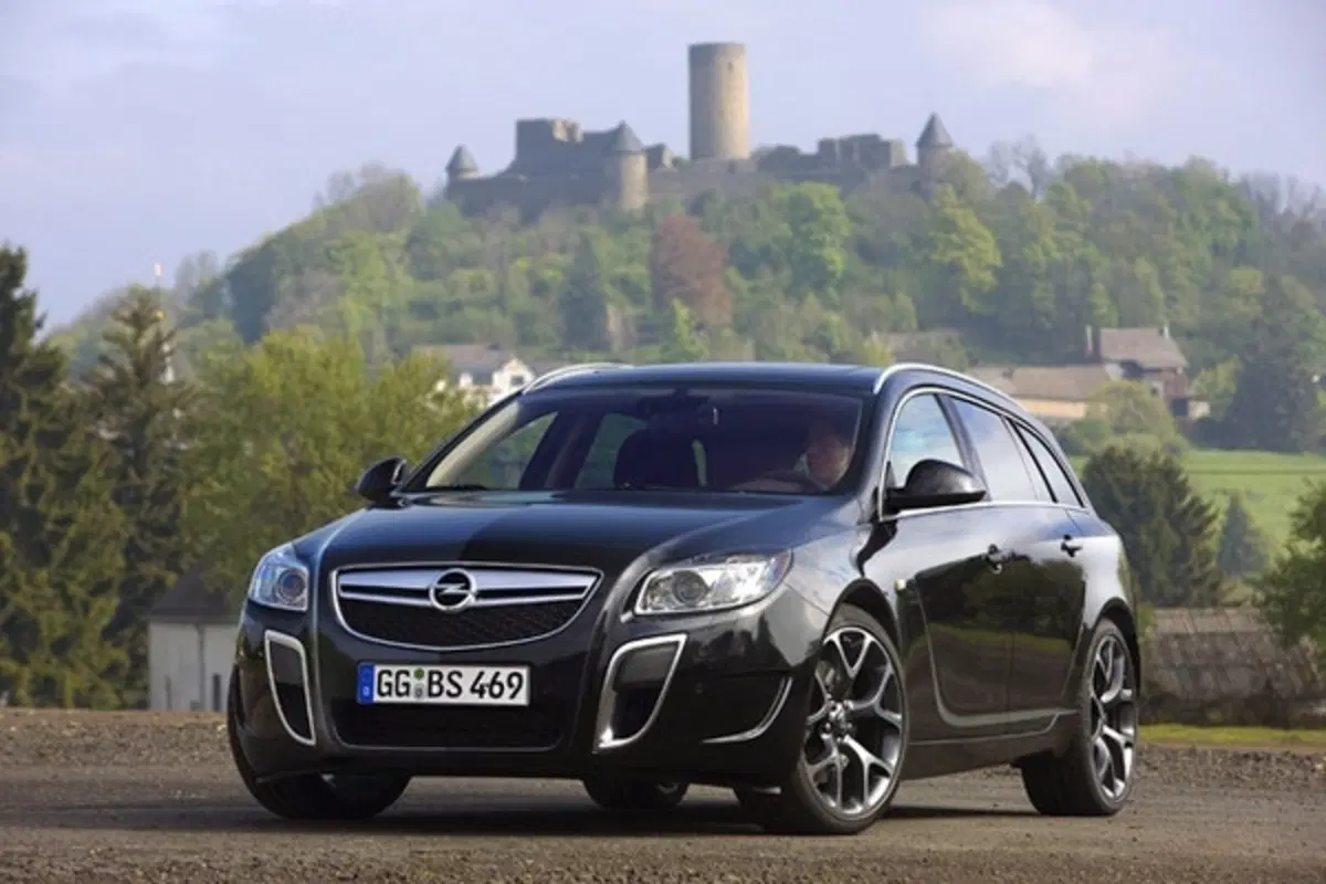 Opel Insignia OPC: anche automatica (7)