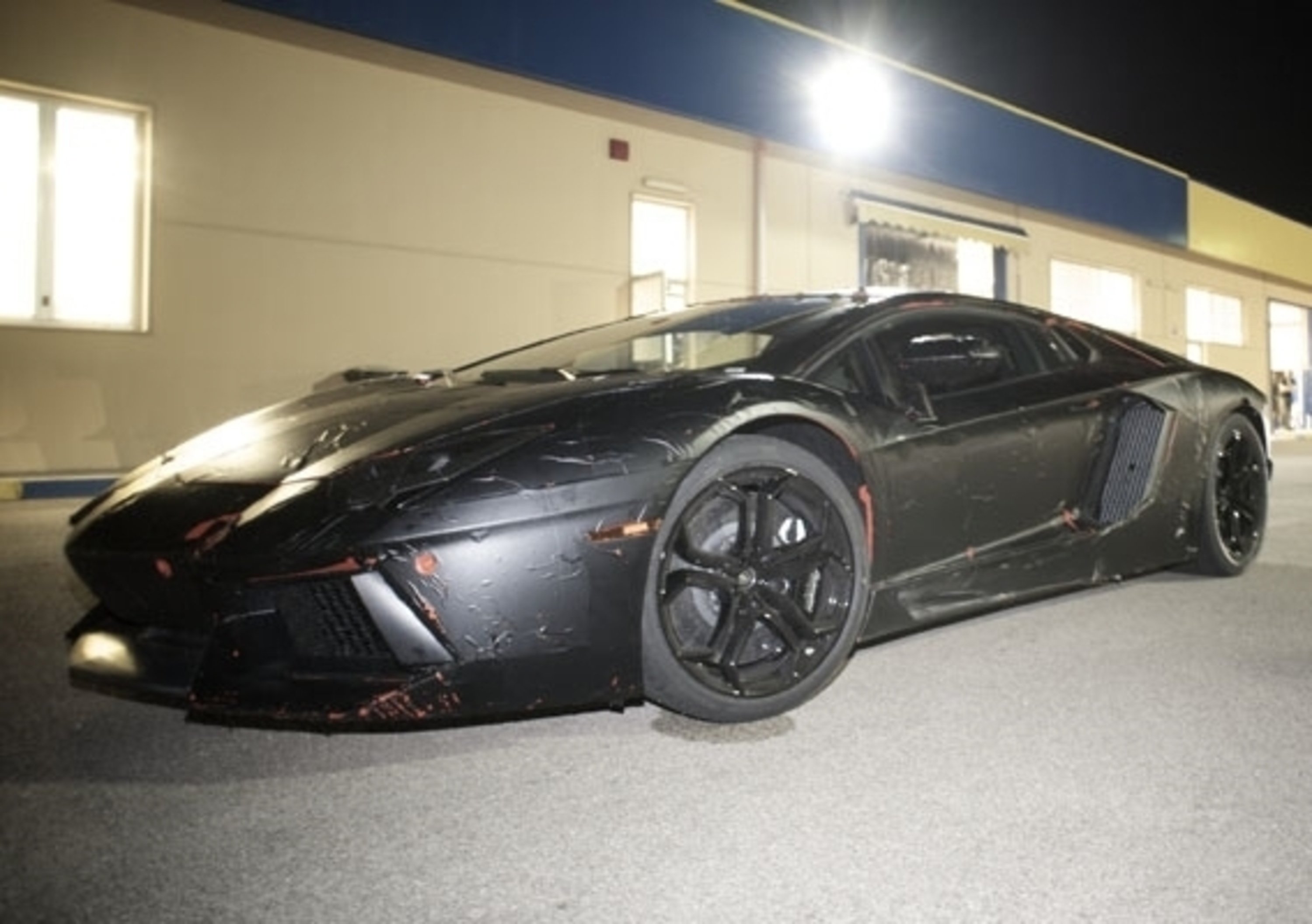 Lamborghini V12: Revent&oacute;n inspired