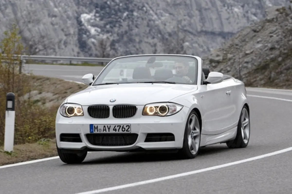 BMW Serie 1 Cabrio M.Y. 2011 (4)