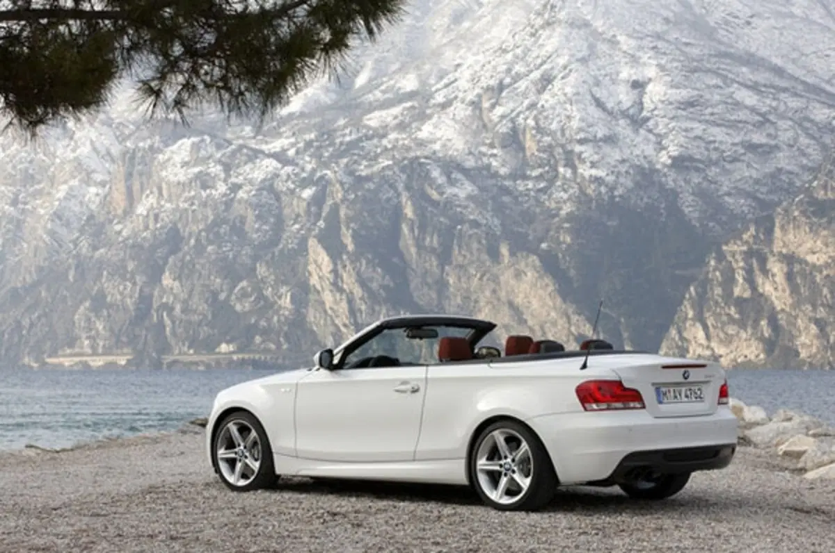 BMW Serie 1 Cabrio M.Y. 2011 (5)