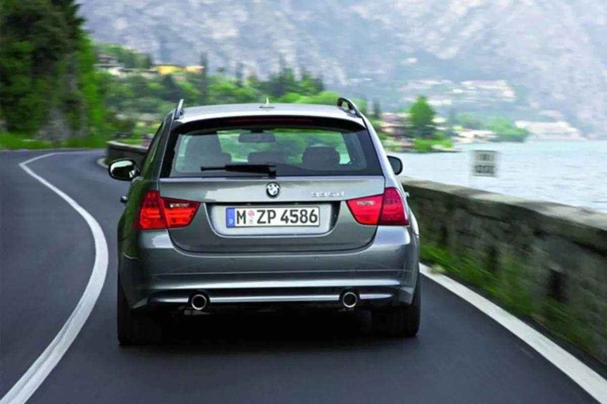BMW 320d Touring Efficient Dynamics Edition (2)