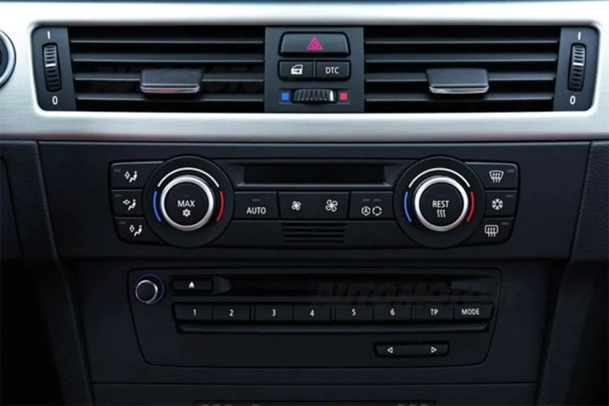 BMW 320d Touring Efficient Dynamics Edition (7)