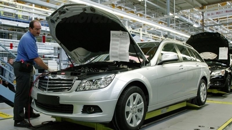 Mercedes Benz: record di volumi nel 2010
