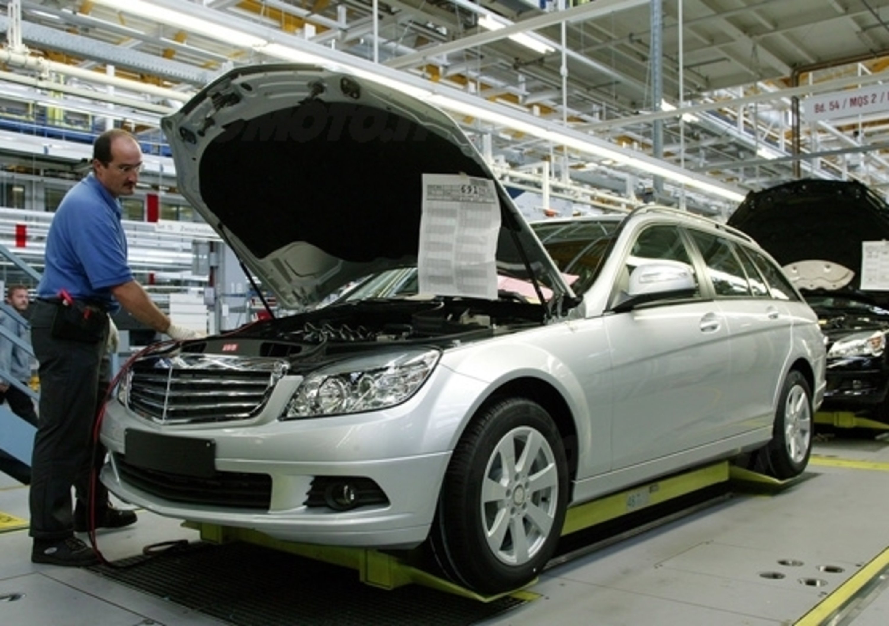 Mercedes Benz: record di volumi nel 2010