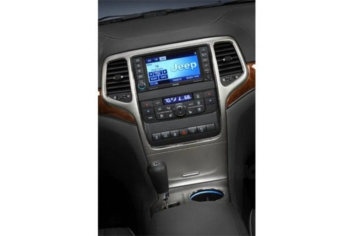 Jeep Grand Cherokee Overland (16)