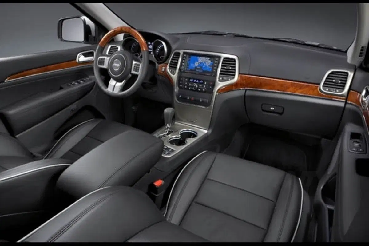 Jeep Grand Cherokee Overland (19)