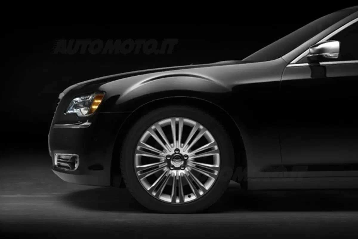 Nuova Chrysler 300C (2)
