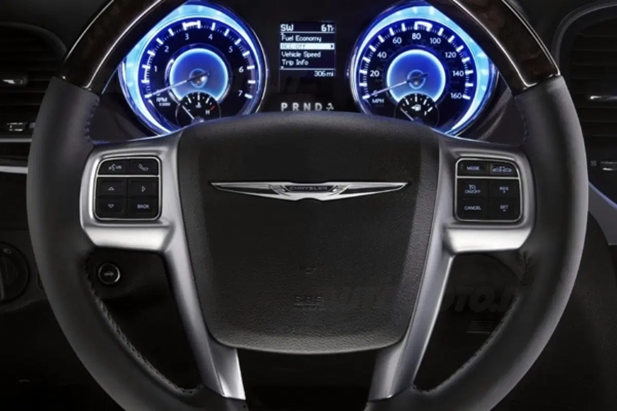 Nuova Chrysler 300C (18)