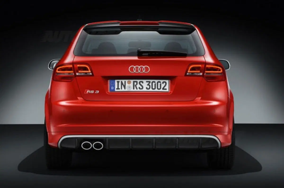 Audi RS3 Sportback: costa 52.100 euro (18)