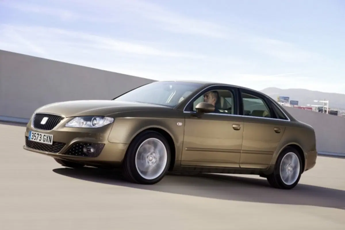 Seat torna in vetta alle vendite in Spagna (8)