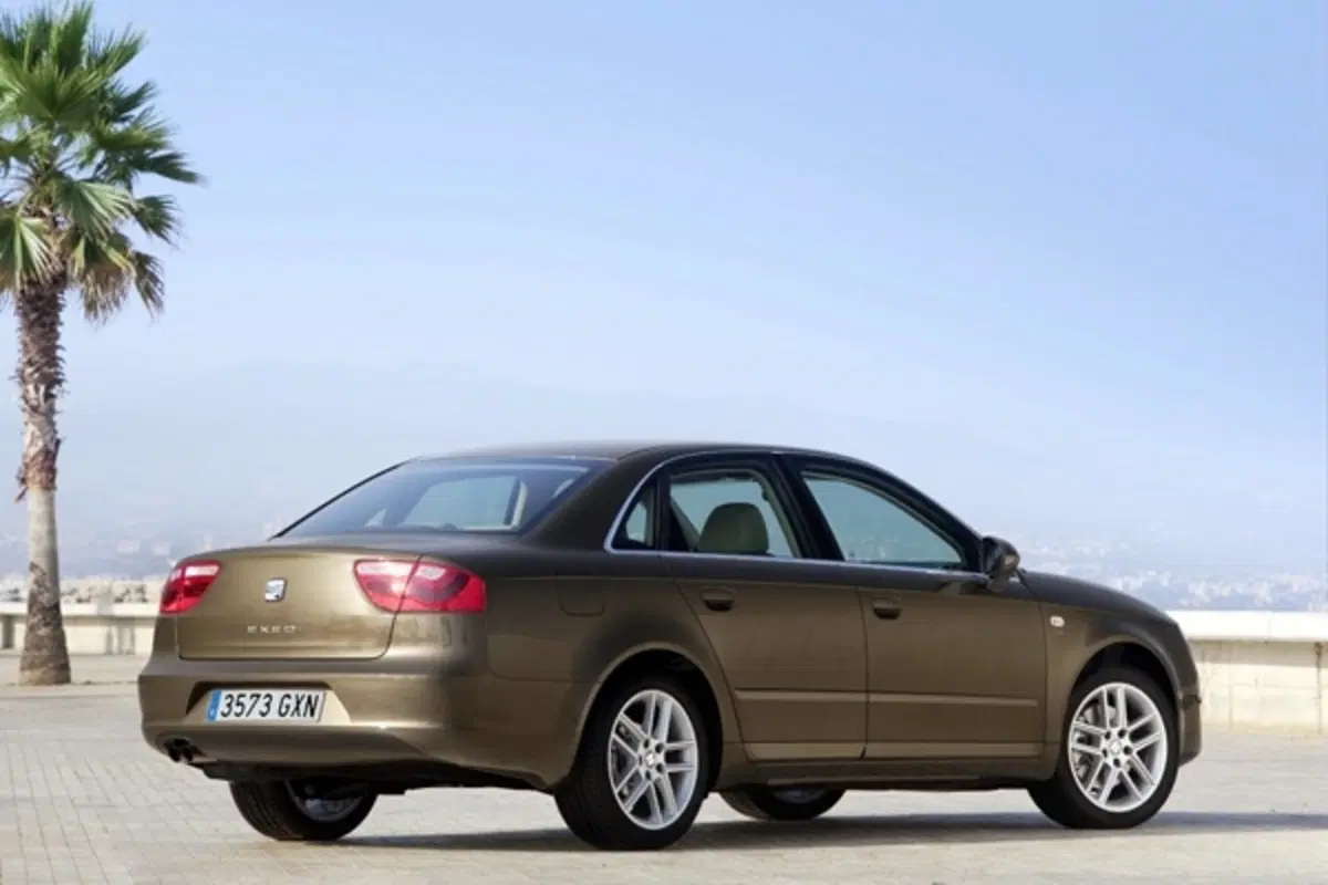 Seat torna in vetta alle vendite in Spagna (10)