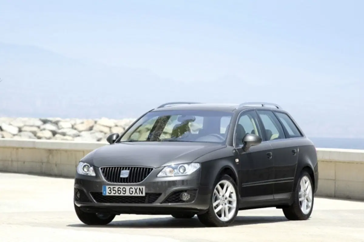 Seat torna in vetta alle vendite in Spagna (11)