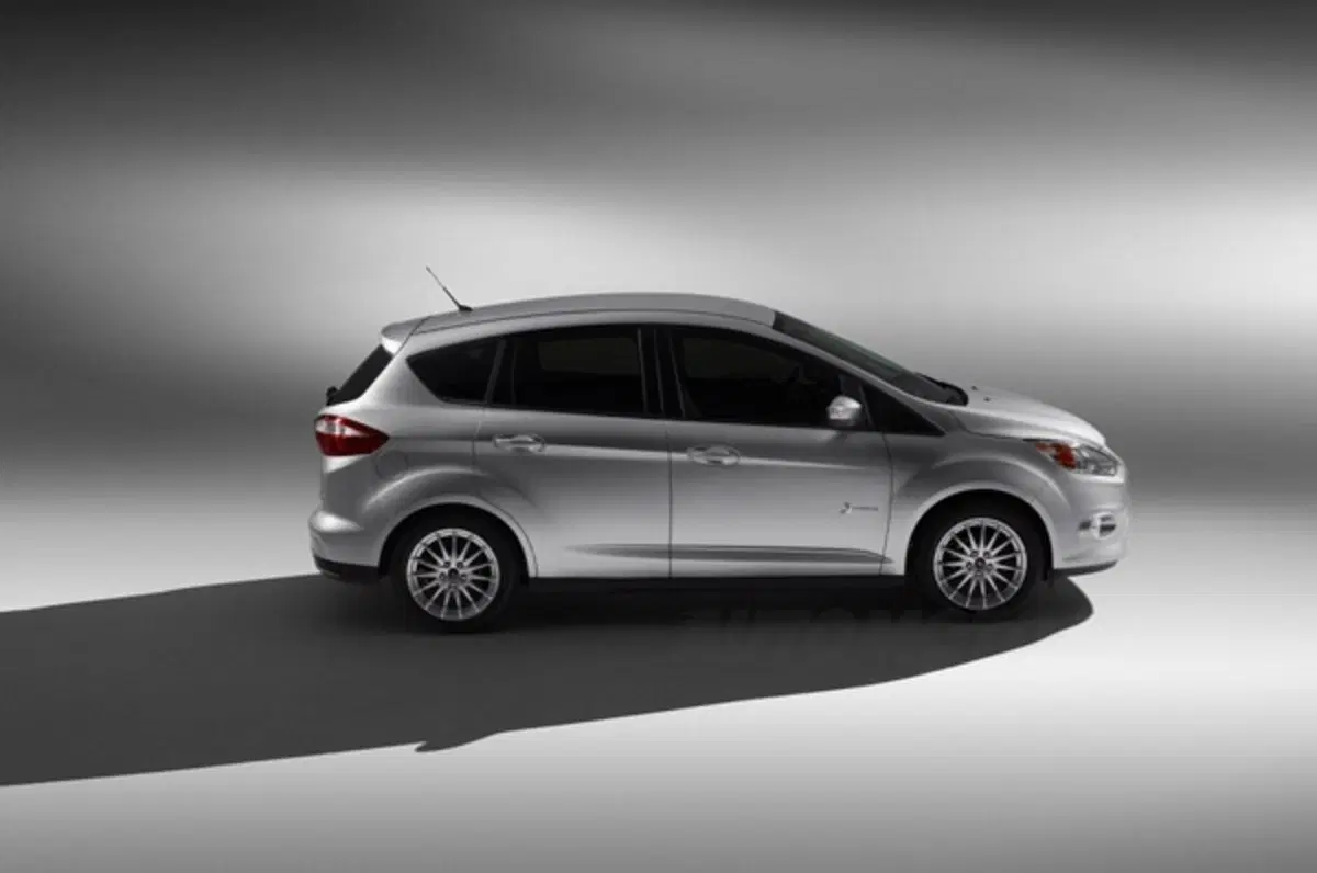 Ford C-Max: due nuove ibride a Detroit 2011 (5)