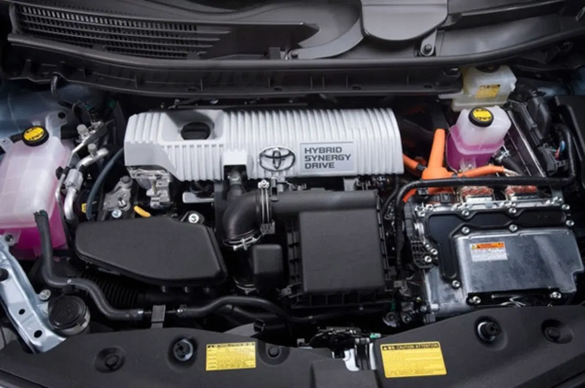 Toyota Prius v (43)