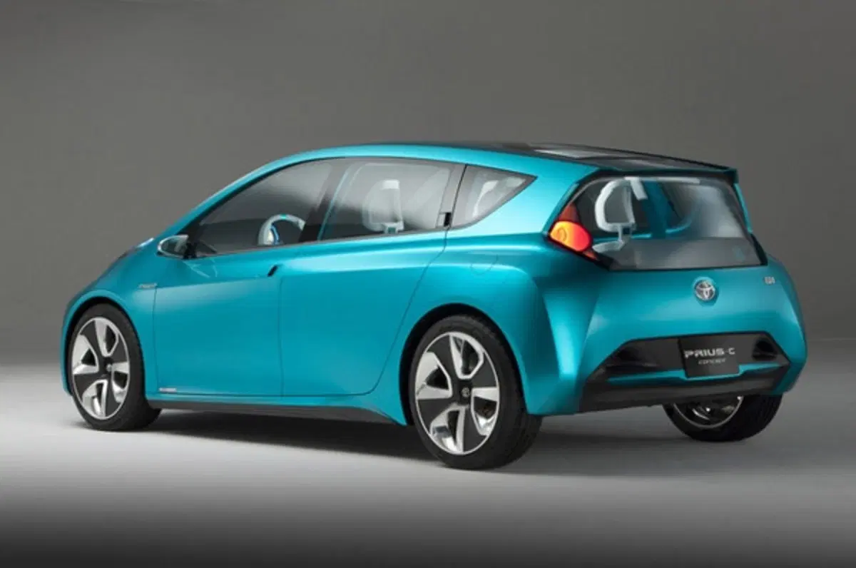 Toyota Prius c (2)