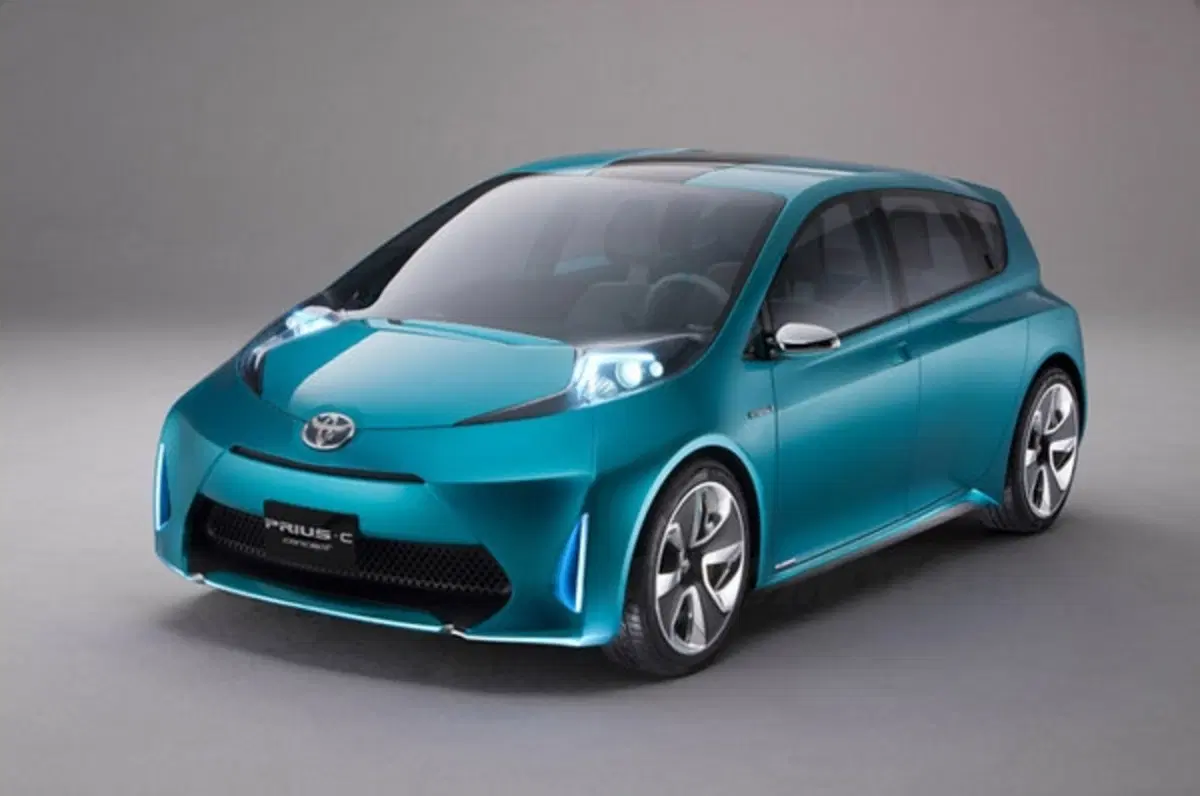 Toyota Prius c (4)